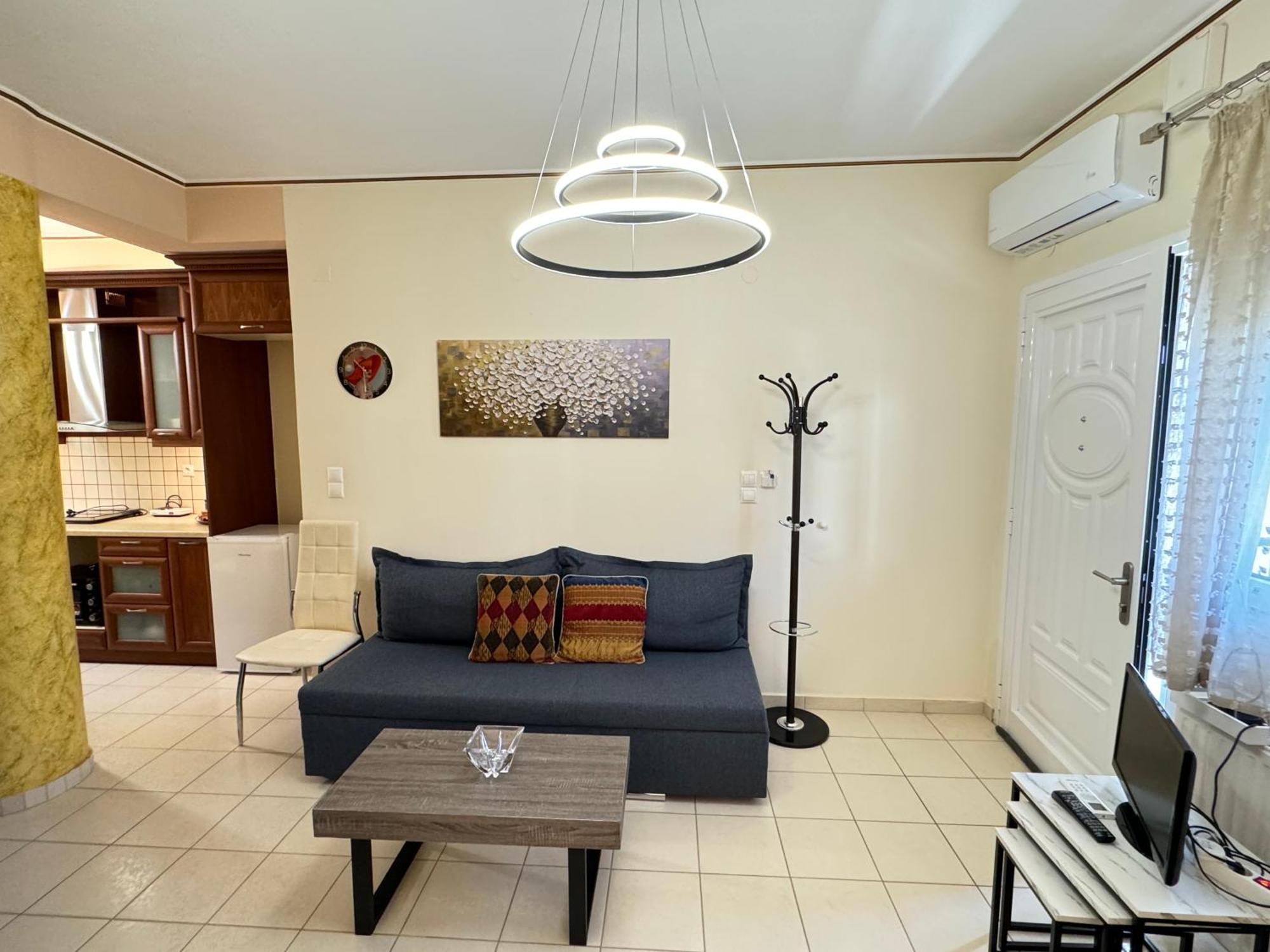Petit House Under The Rocks Apartment Kalambaka Exterior photo